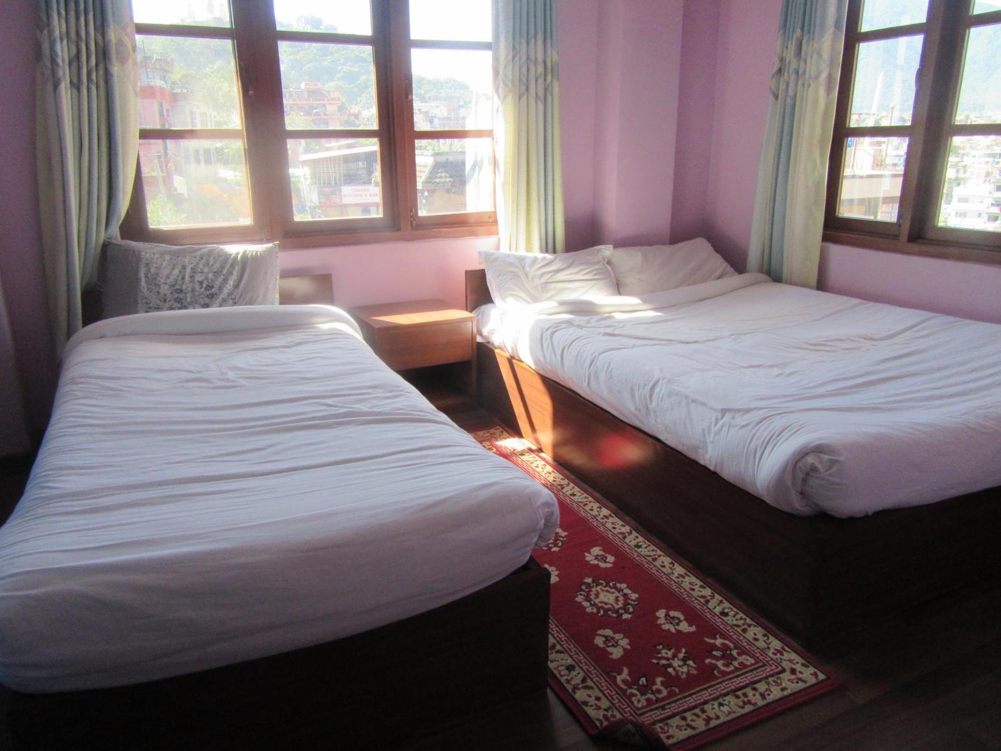 Stupa View Inn Katmandu Eksteriør billede